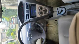 Toyota Yaris 2011 Blue