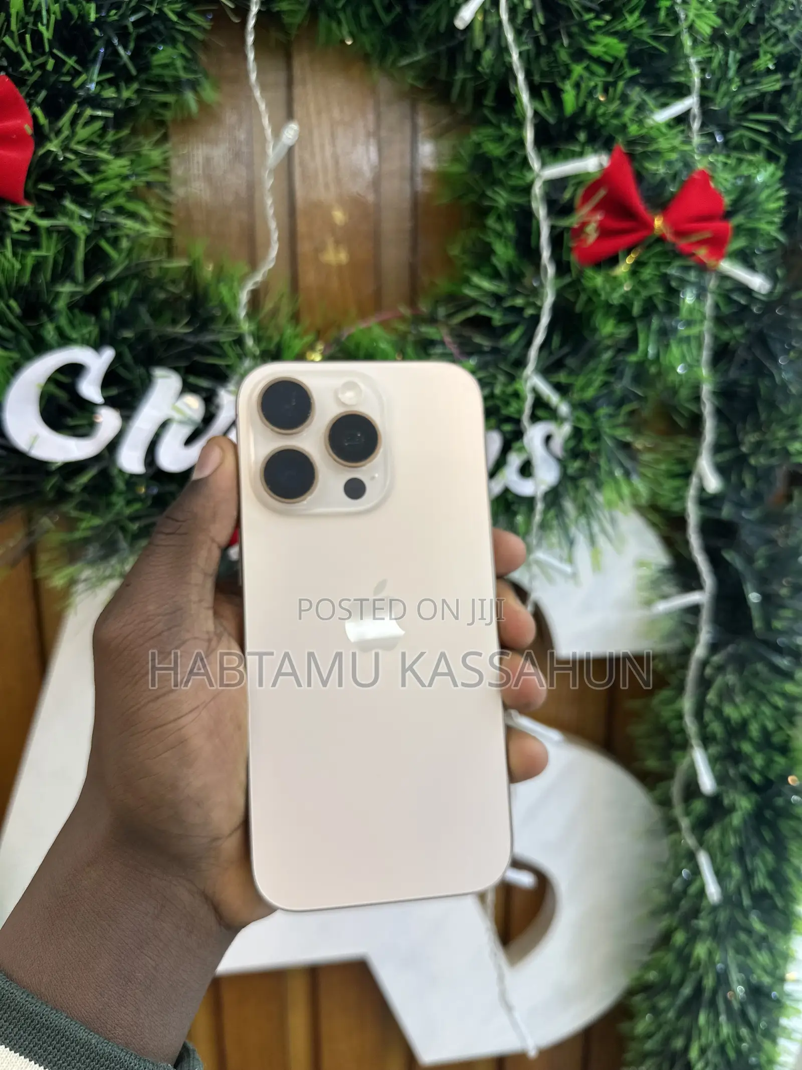 New Apple iPhone 16 Pro 128 GB Gold