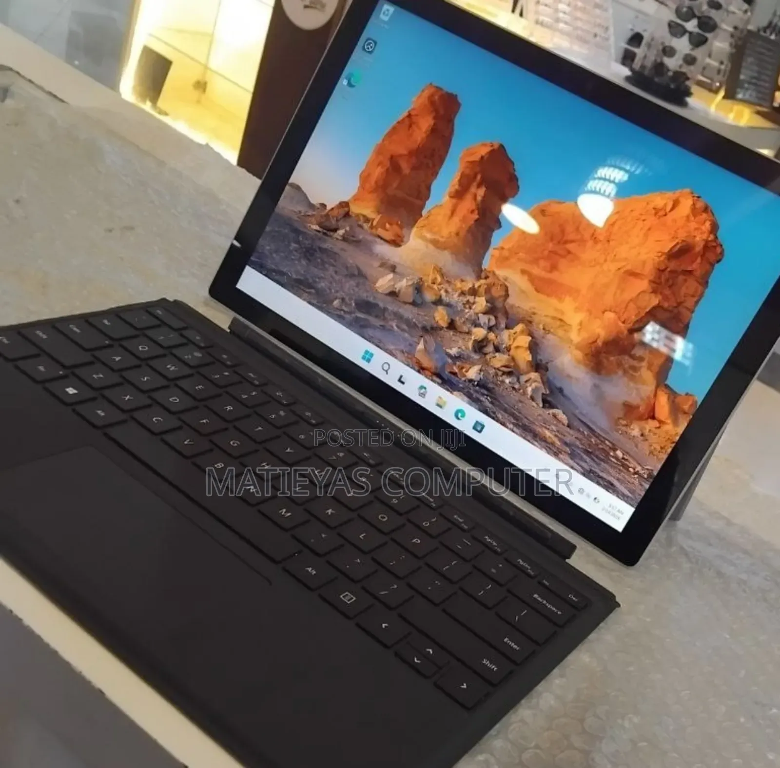 New Laptop Microsoft Surface Pro 7 16GB Intel Core I7 SSD 256GB
