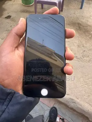 Apple iPhone 8 64 GB Black