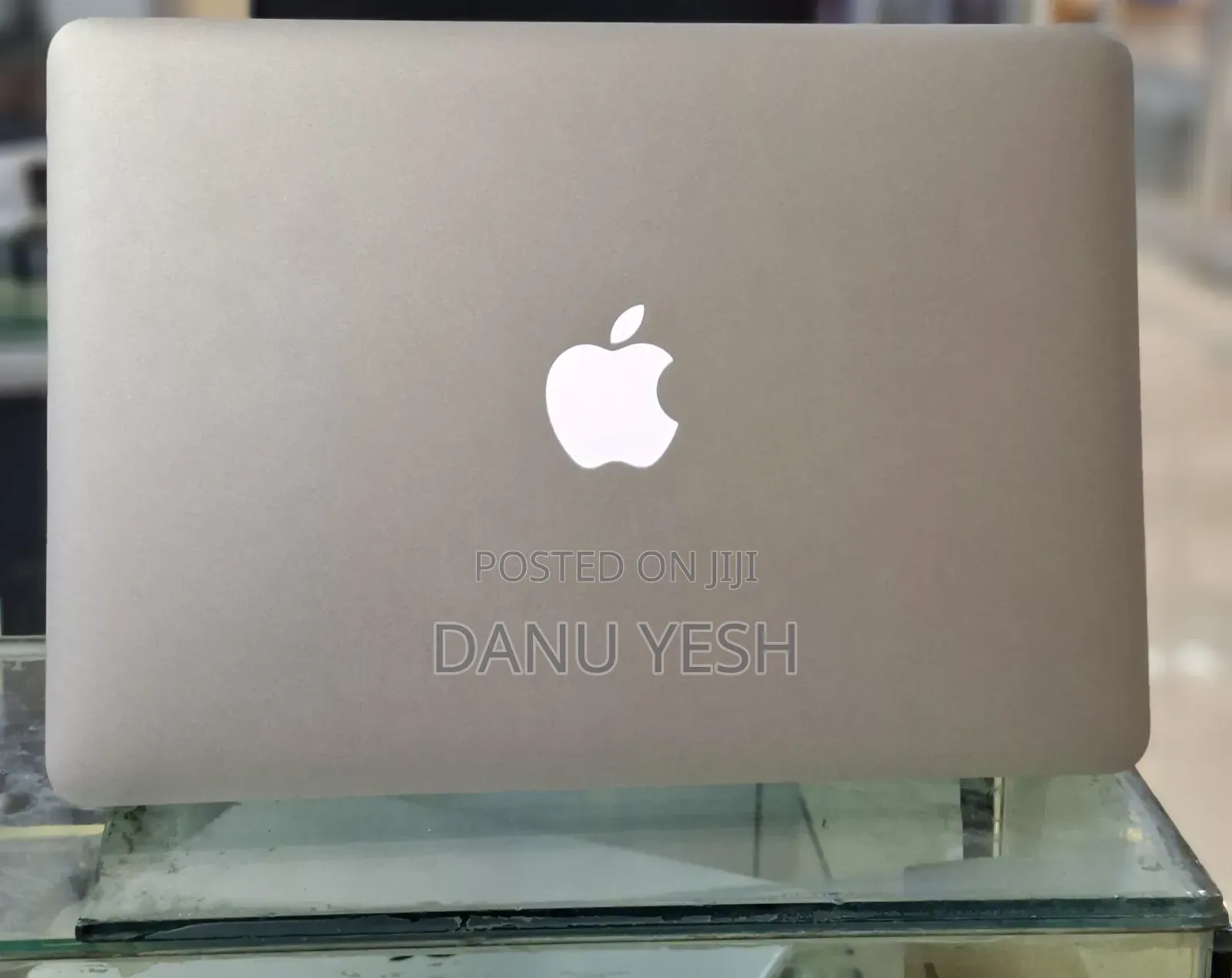 New Laptop Apple MacBook Pro 2014 8GB Intel Core I7 SSD 256GB