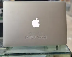 New Laptop Apple MacBook Pro 2014 8GB Intel Core I7 SSD 256GB