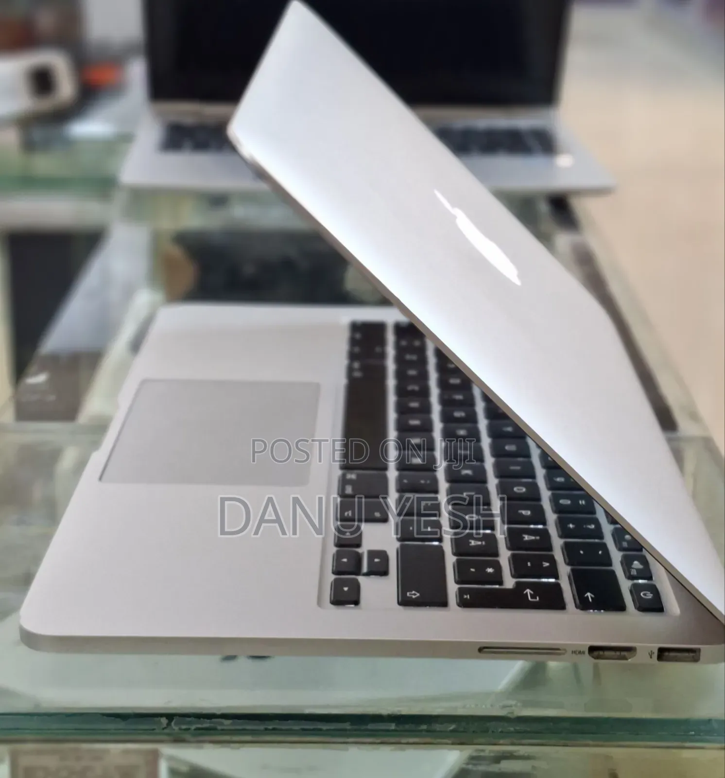 New Laptop Apple MacBook Pro 2014 8GB Intel Core I7 SSD 256GB