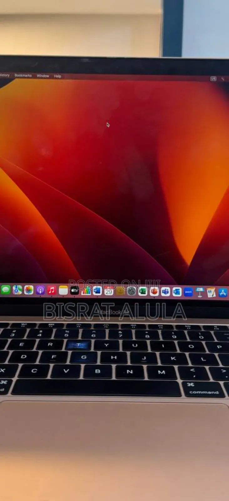 New Laptop Apple MacBook Pro 2019 8GB Intel Core I5 SSD 256GB