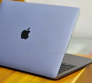 New Laptop Apple MacBook Pro 2019 16GB Intel Core I5 SSD 256GB