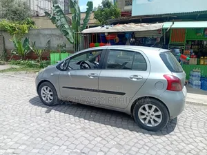 Toyota Yaris 2008 Gray
