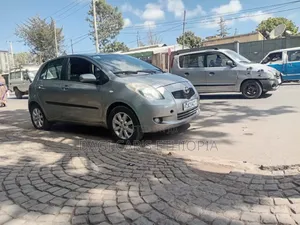 Toyota Yaris 2008 Gray