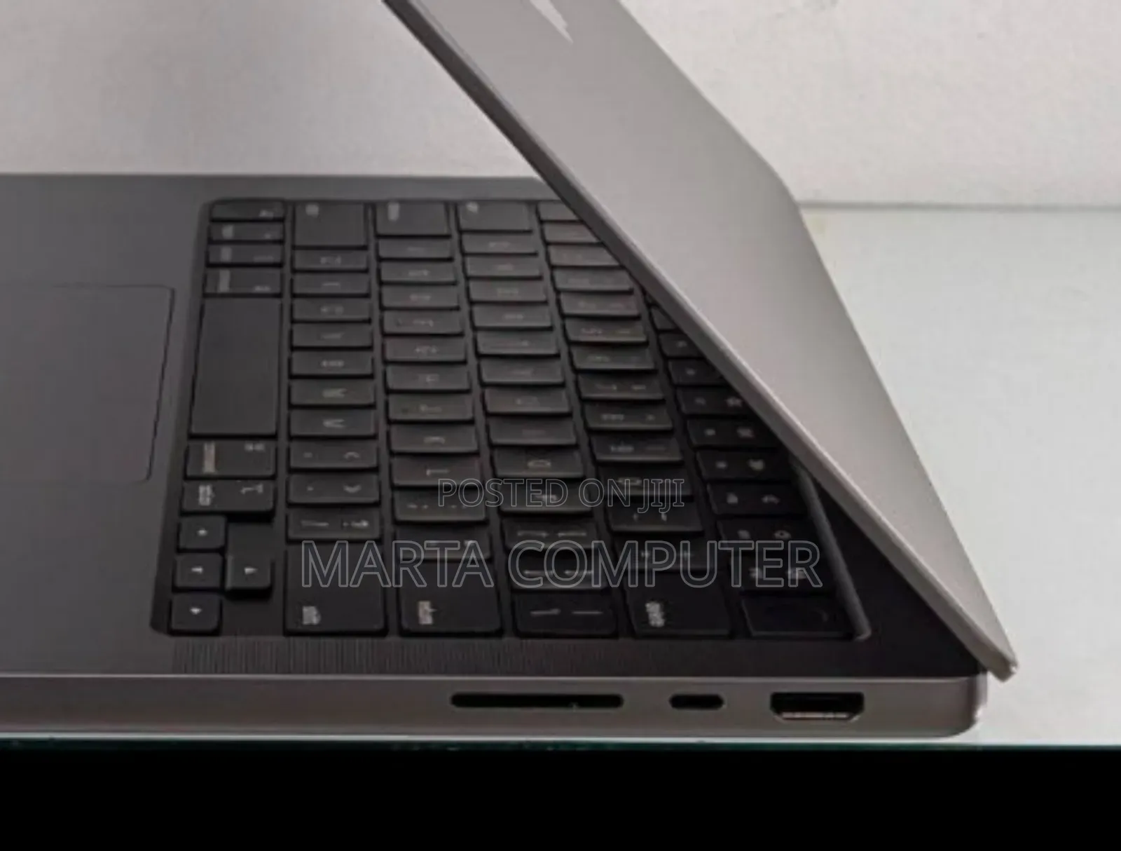 New Laptop Apple MacBook Pro M1 16GB Apple M1 SSD 1T