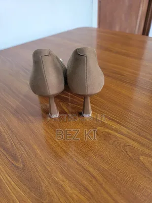Women's Shoe