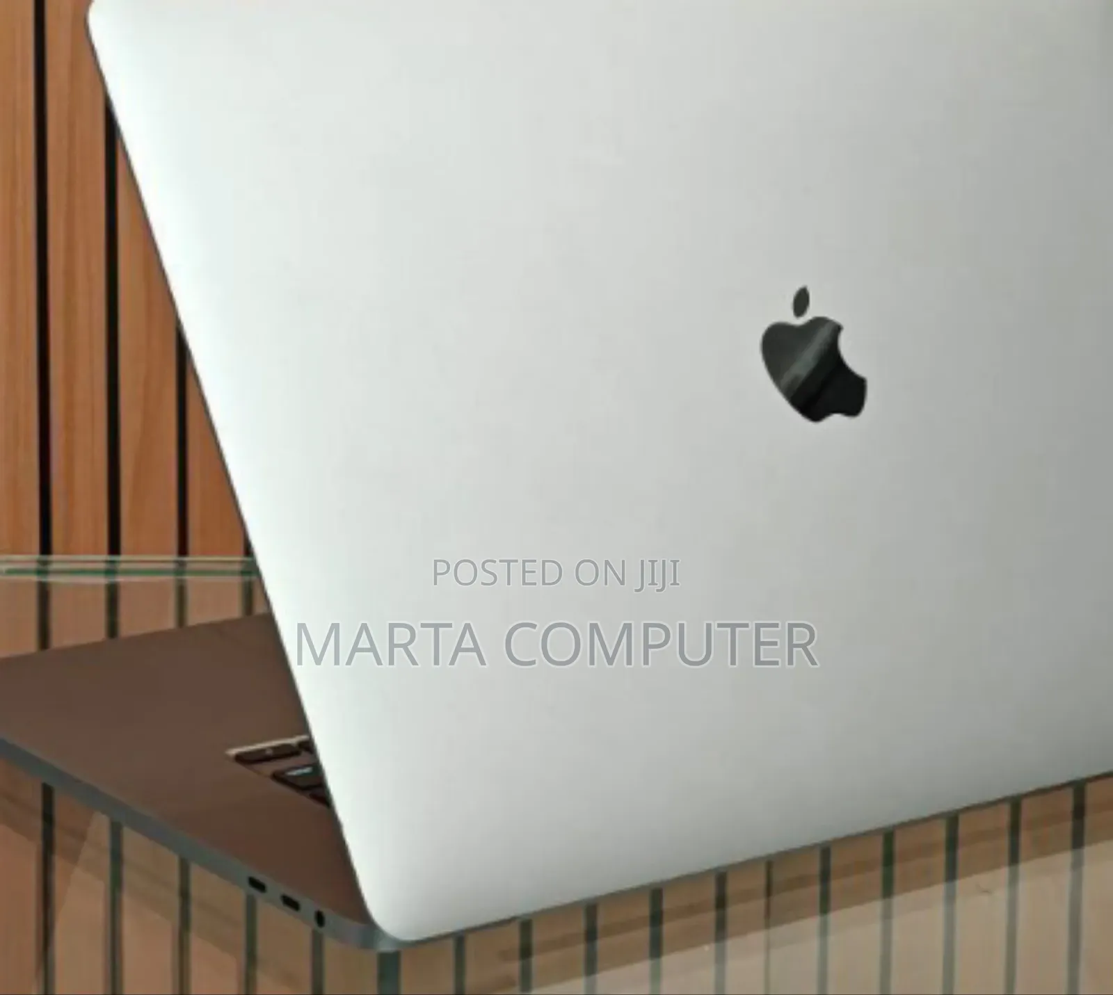 New Laptop Apple MacBook Pro 2019 16GB Intel Core I7 SSD 512GB