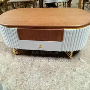 የሚያምሩ ሴንተር ጠረጴዛዎች | Center Tables