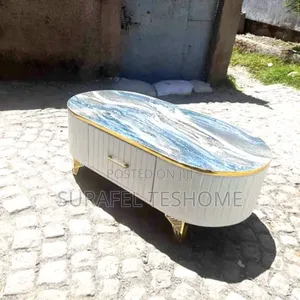 የሚያምሩ ሴንተር ጠረጴዛዎች | Center Tables