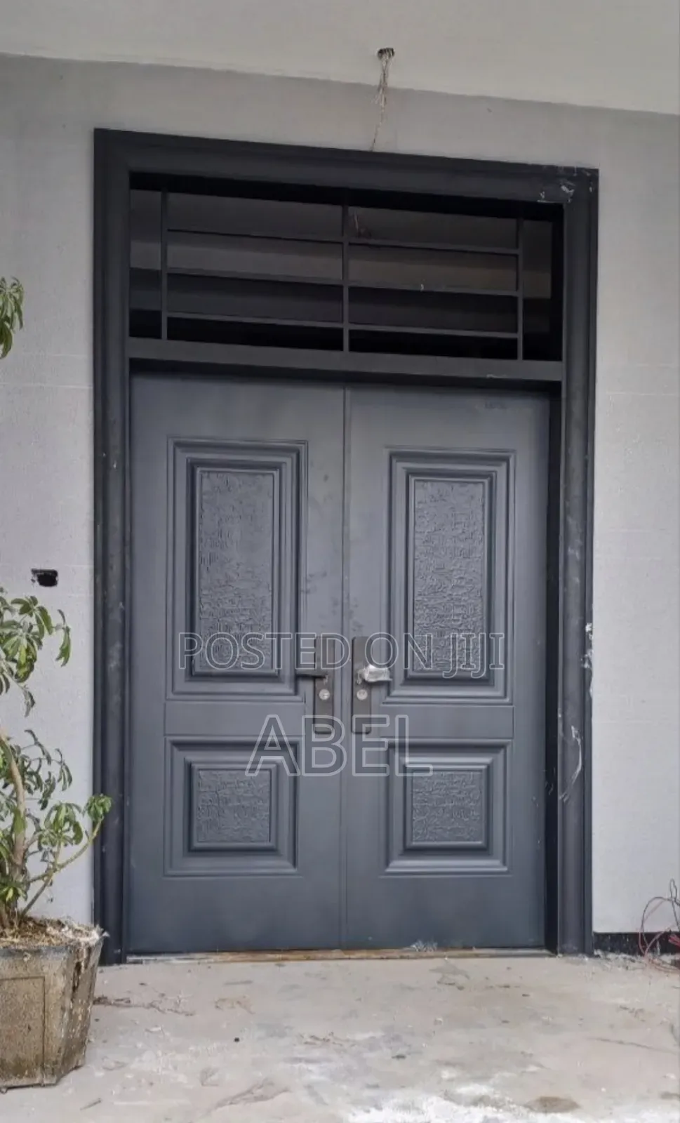 የብረት በር ይፈልጋሉ Victor