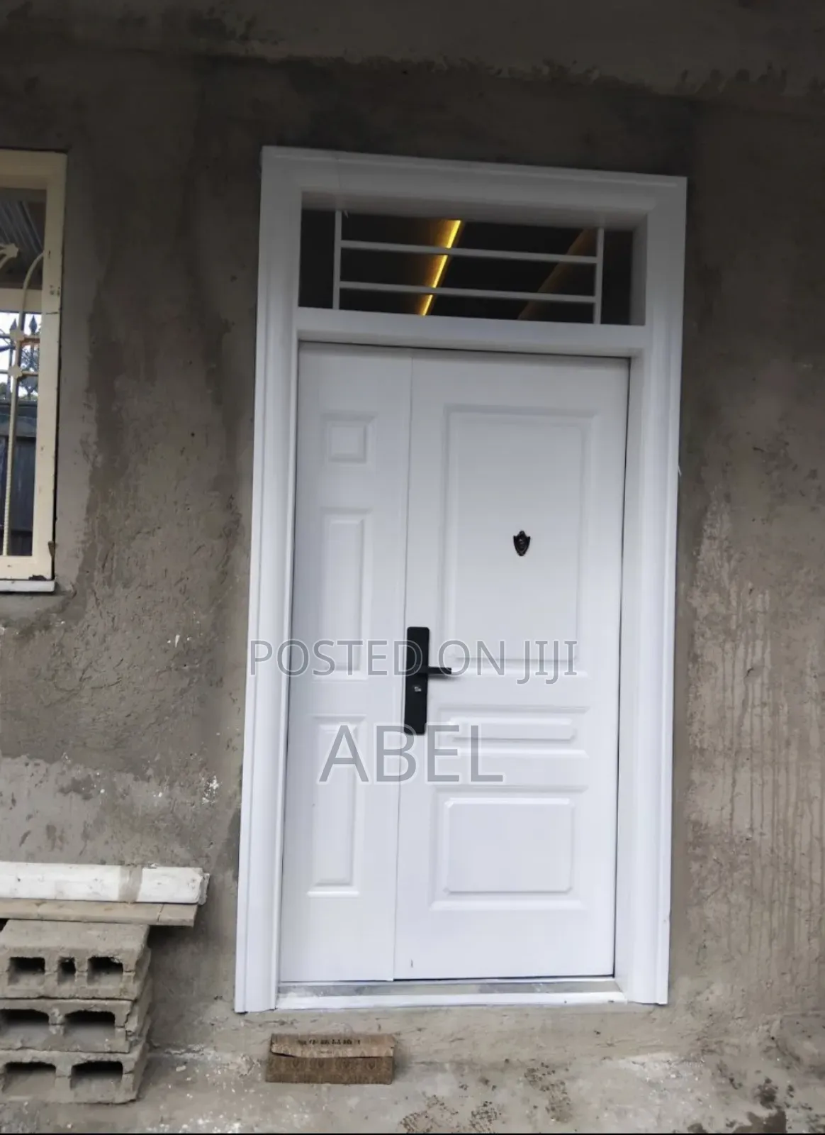 የብረት በር ይፈልጋሉ Victor