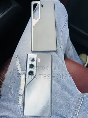 Tecno Camon 40 Pro 256 GB Silver