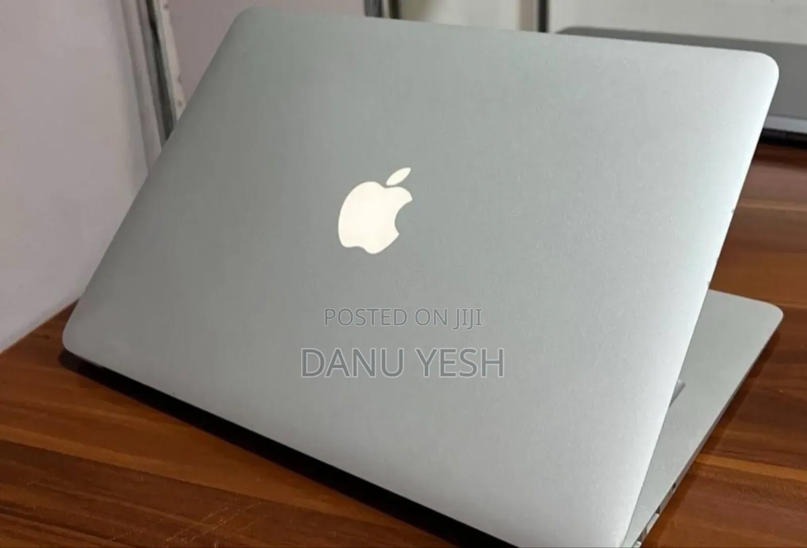 New Laptop Apple MacBook Air 2015 8GB Intel Core I5 SSD 256GB