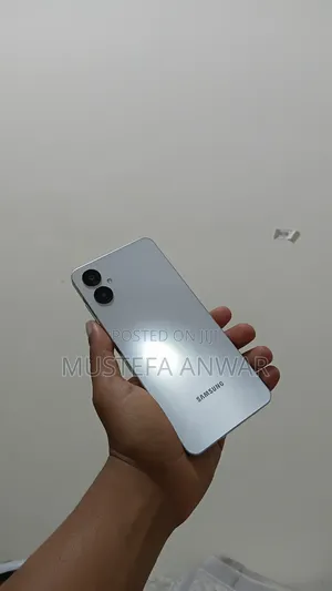 New Samsung Galaxy A06 128 GB Silver