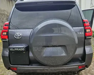 Toyota Land Cruiser Prado 2.8 2019 Gray