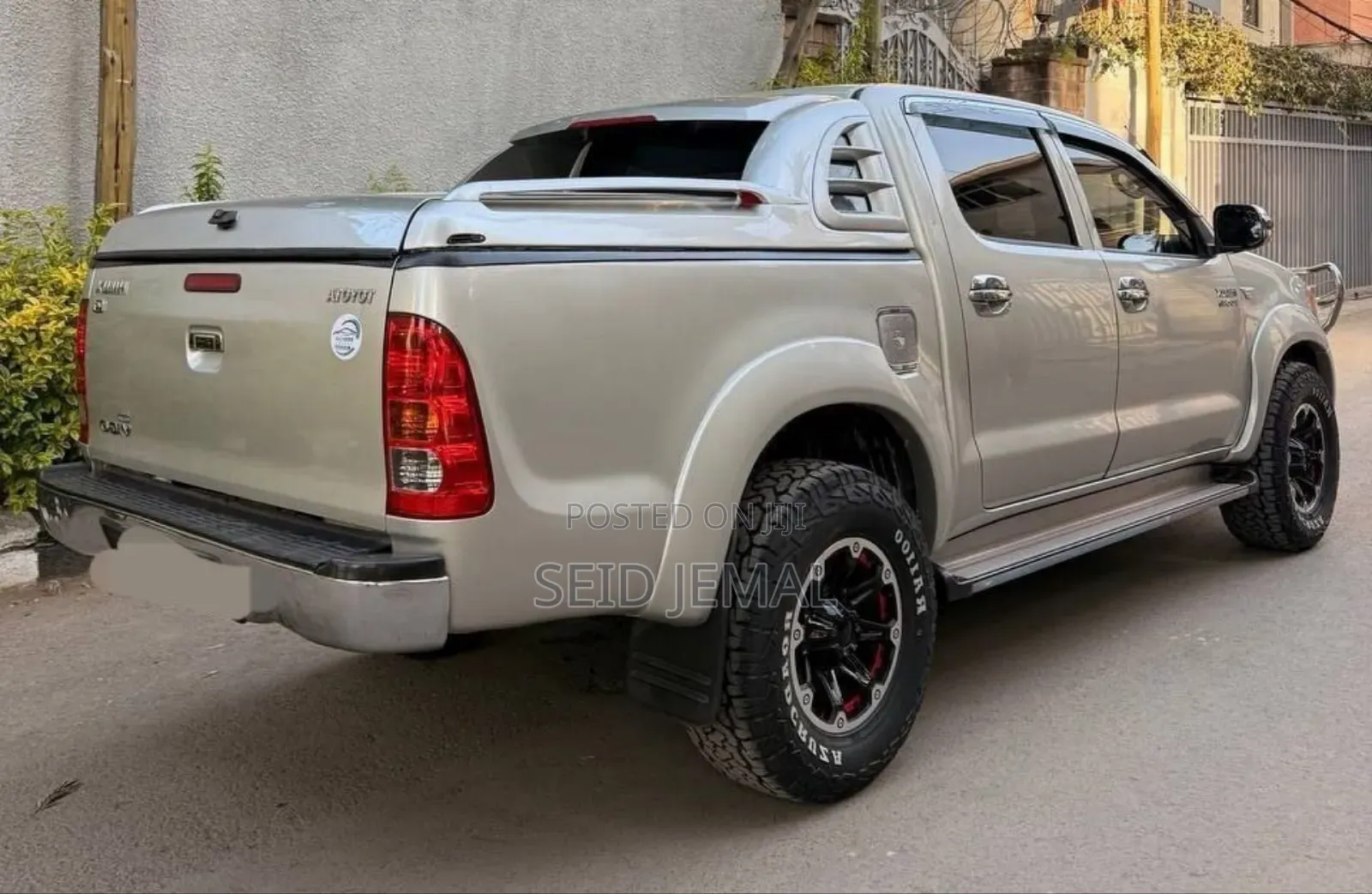 Toyota Hilux 2010 Silver