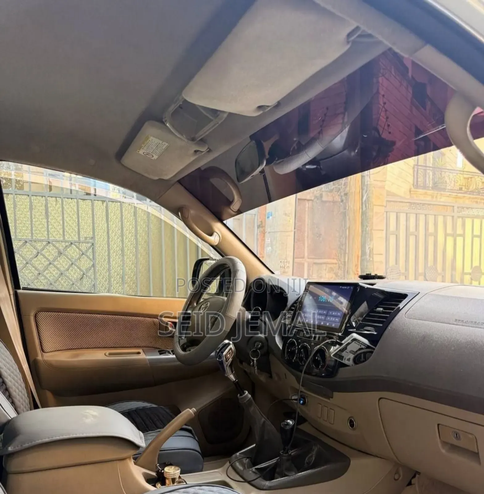 Toyota Hilux 2010 Silver