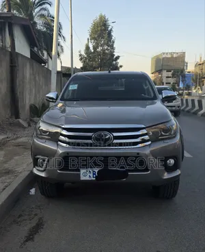 Toyota Hilux 2018 Gray