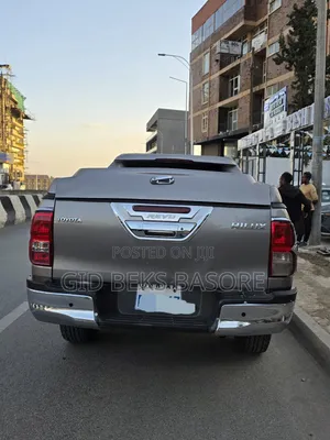 Toyota Hilux 2018 Gray
