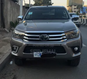 Toyota Hilux 2018 Brown