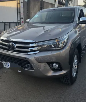 Toyota Hilux 2018 Brown