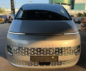 New Hyundai Staria 2025 Silver
