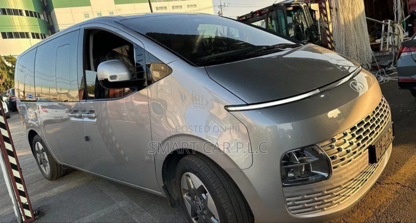 New Hyundai Staria 2025 Silver
