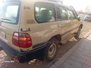 Toyota Land Cruiser 1998 Gold