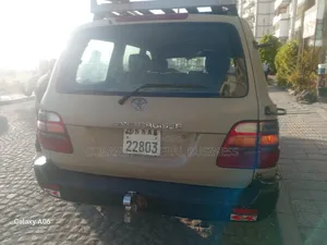 Toyota Land Cruiser 1998 Gold
