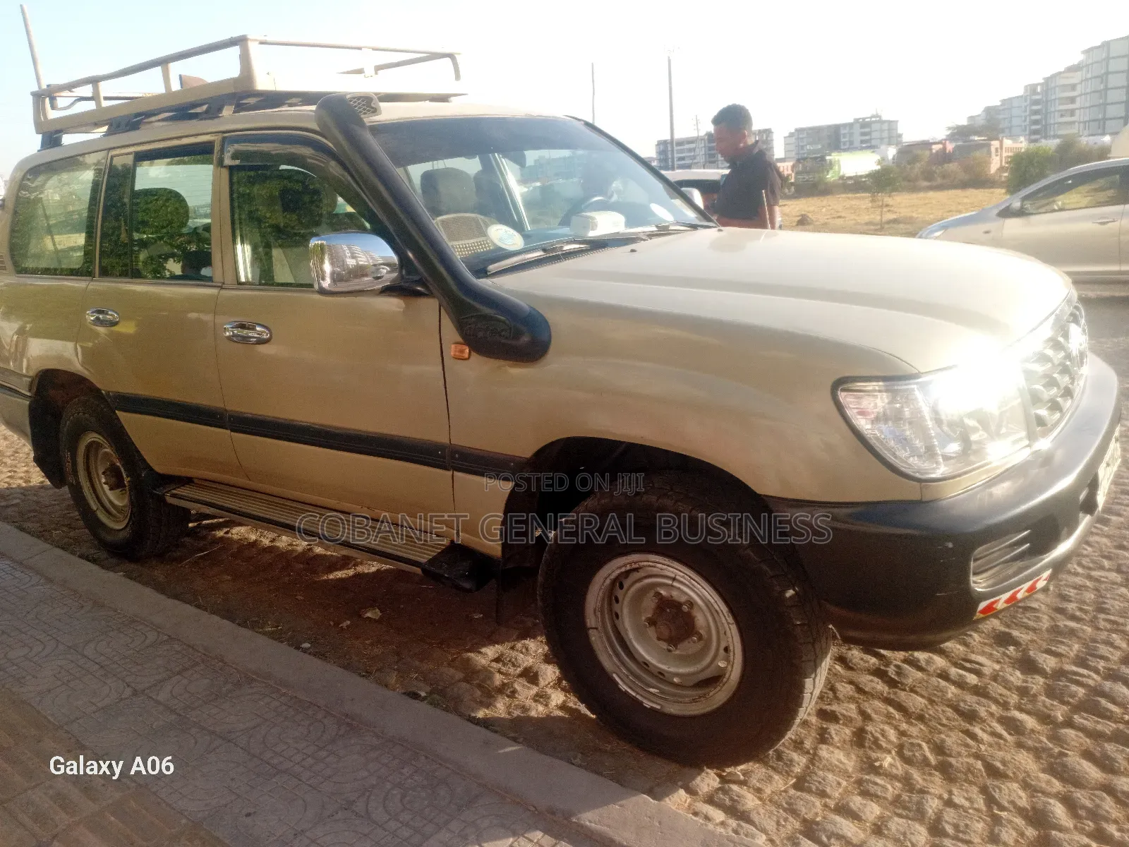 Toyota Land Cruiser 1998 Gold