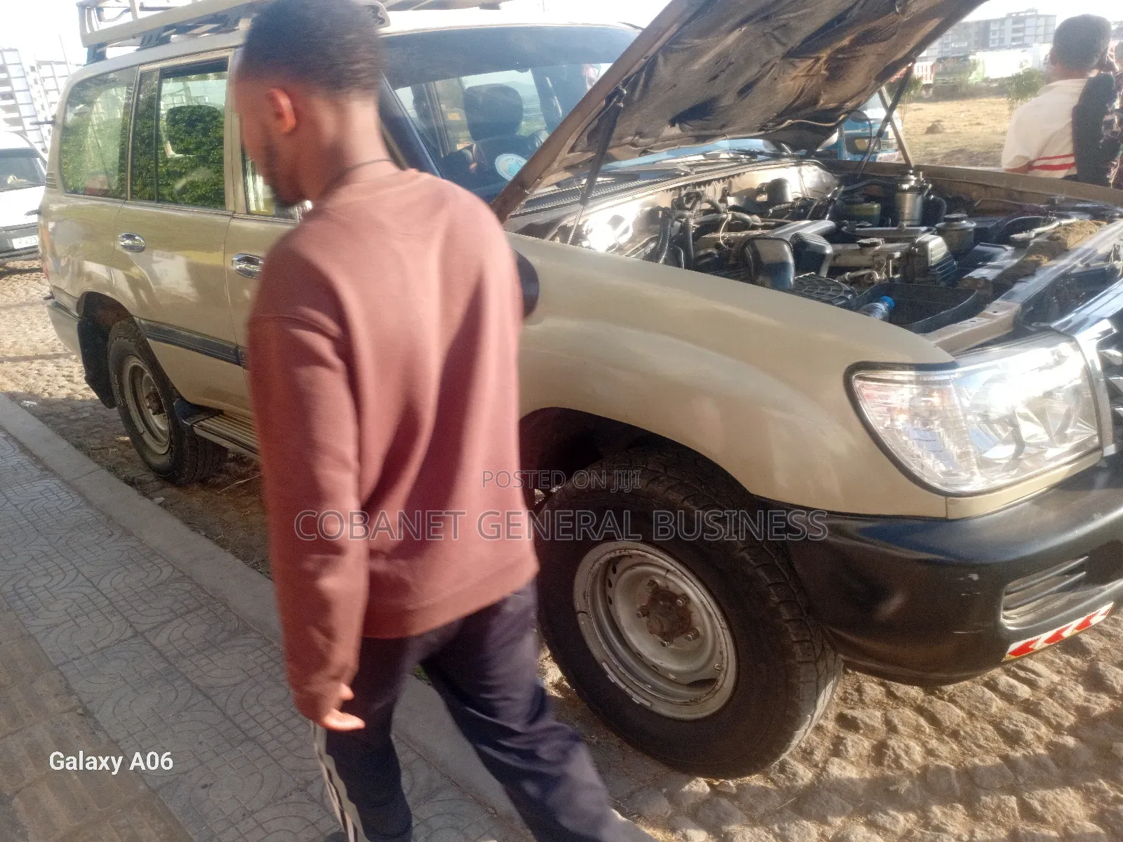 Toyota Land Cruiser 1998 Gold