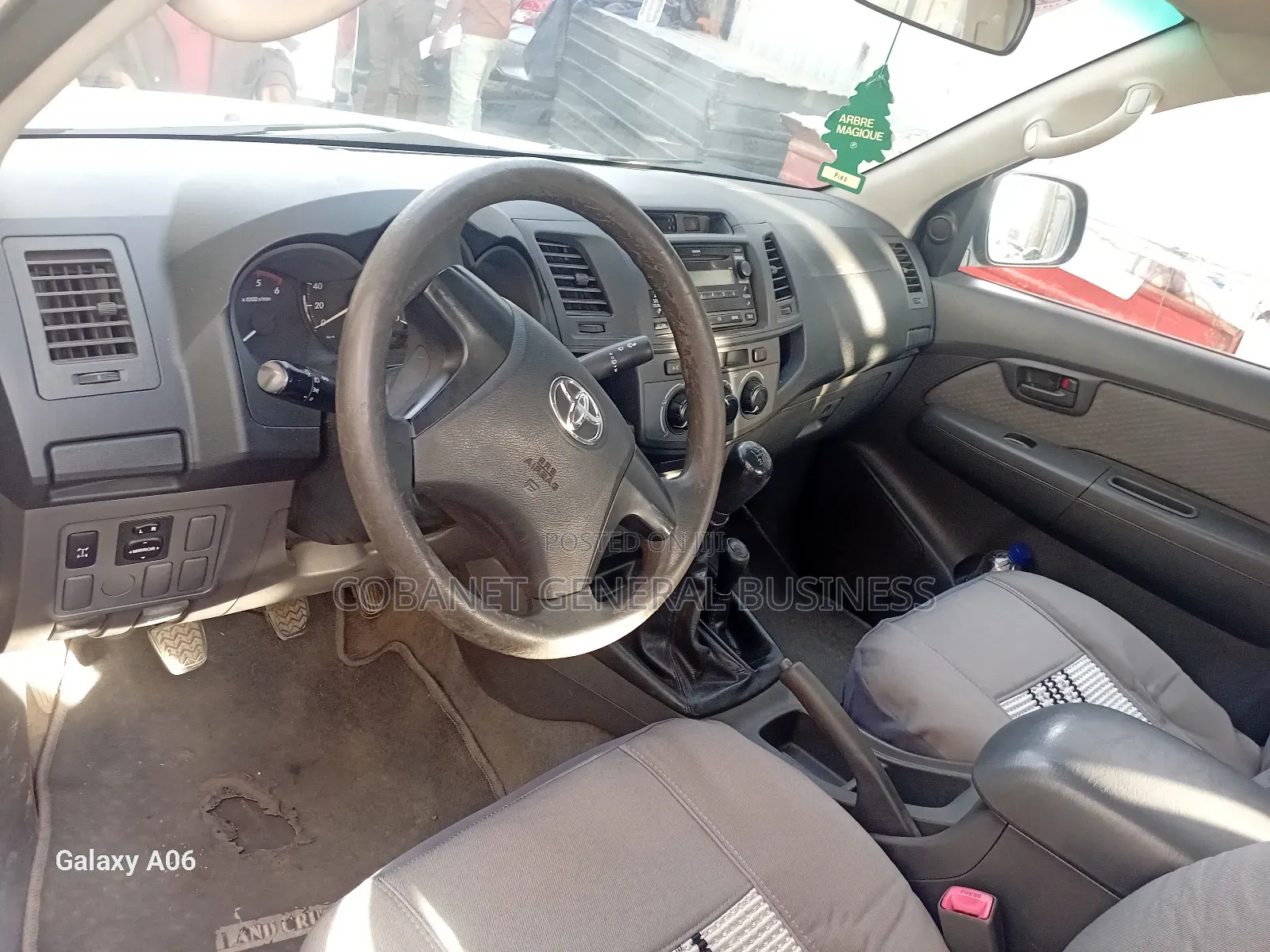 Toyota Hilux 2012 Silver