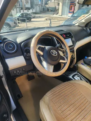 Toyota Rush 2020 Silver