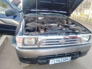 Toyota Hilux 1999 Blue