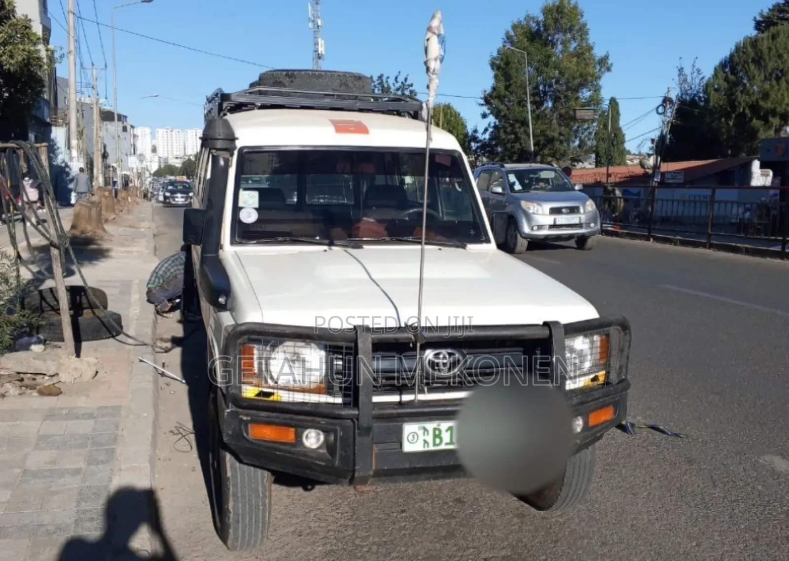 Toyota Land Cruiser 2009 White
