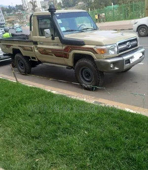 Toyota Land Cruiser 2009 Beige