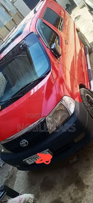 Toyota HiAce 2008 Red