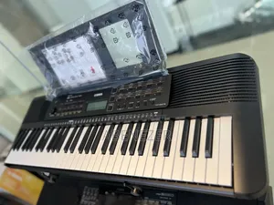 Yamaha PSR E273 Piano Keyboard