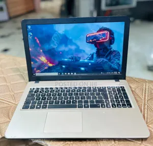 Laptop Asus 8GB AMD HDD 1T
