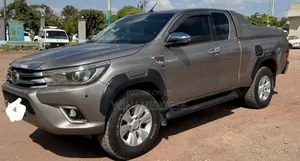 Toyota Hilux 2019 Teal