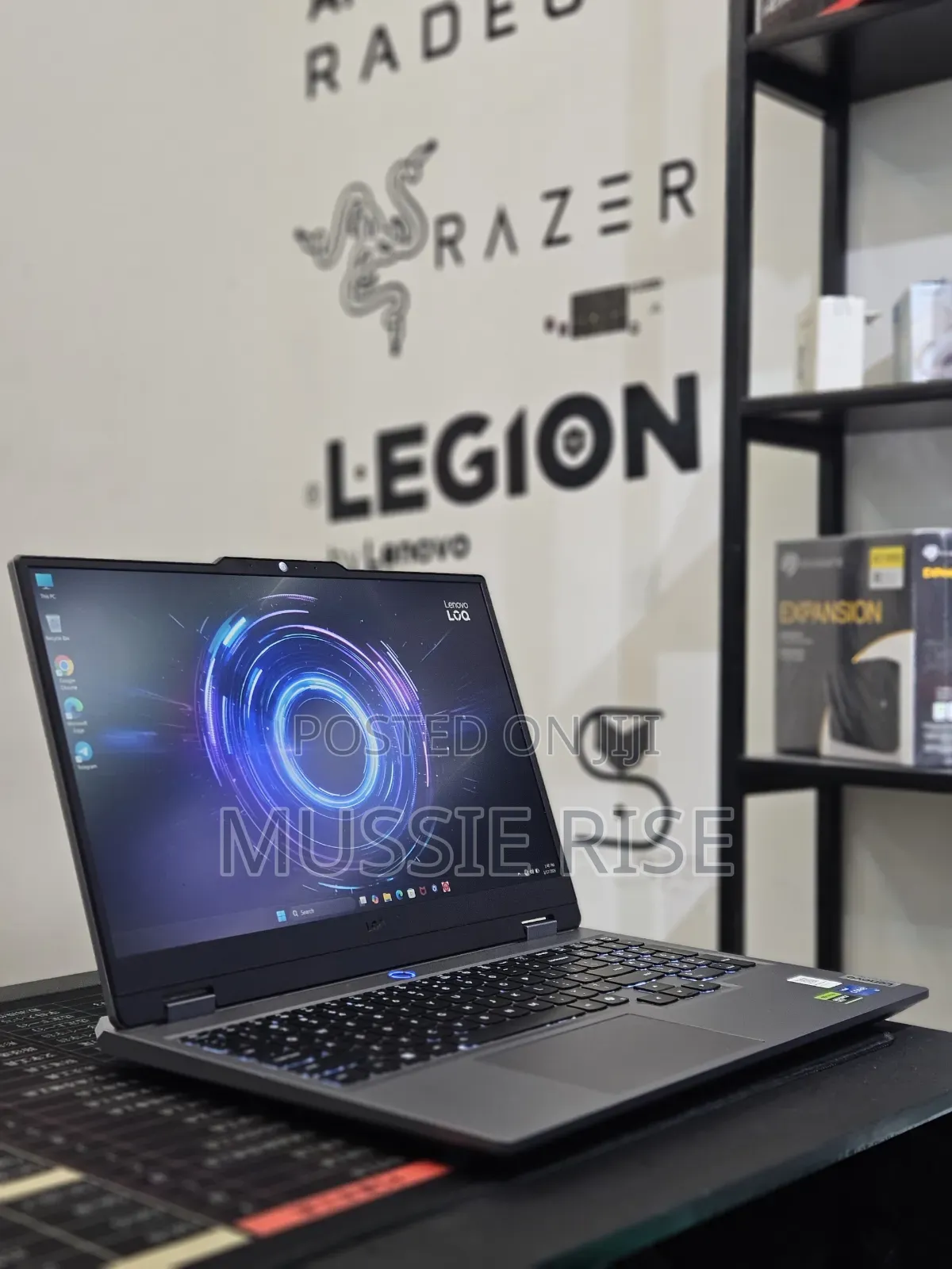 New Laptop Lenovo LOQ 15IRH8 16GB Intel Core I5 SSD 512GB