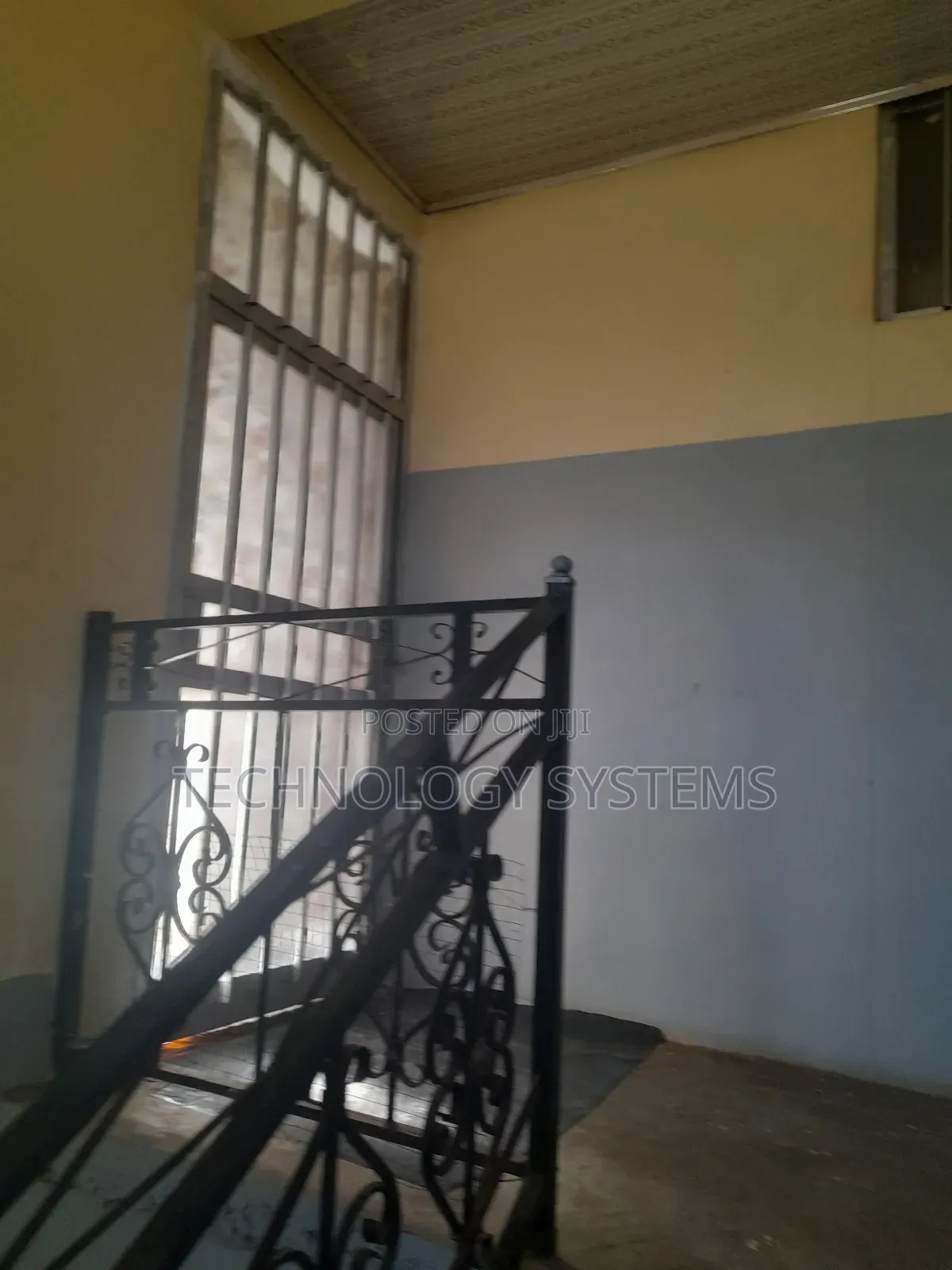 10bdrm Townhouse/Terrace in Asko, Gullele for sale