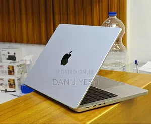 New Laptop Apple MacBook Pro 16GB Apple M1 Pro SSD 1T