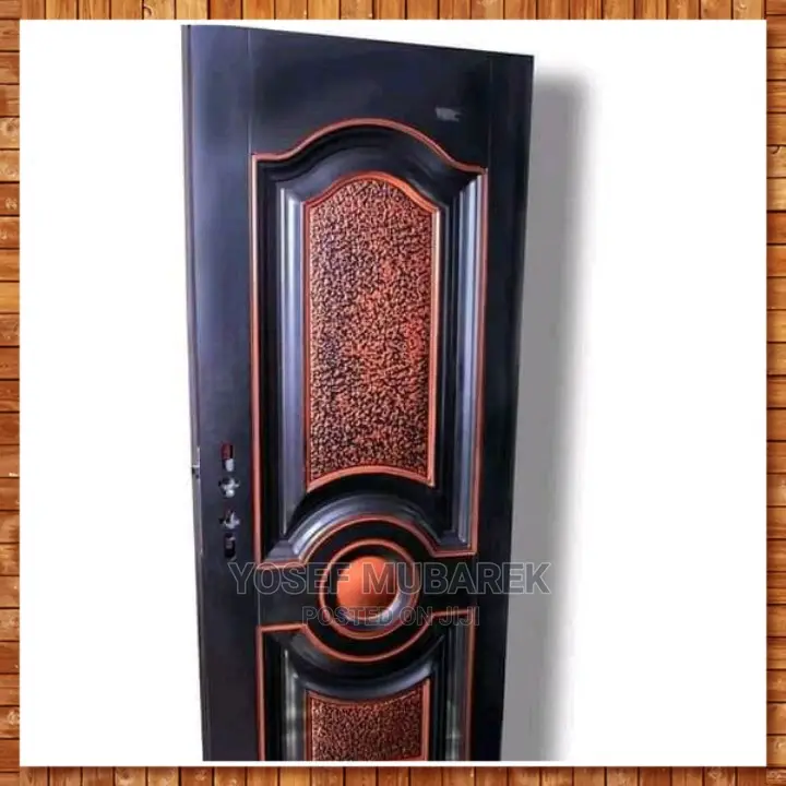 ውብ ጠንካራ በር