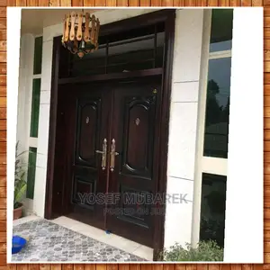 ውብ ጠንካራ በር