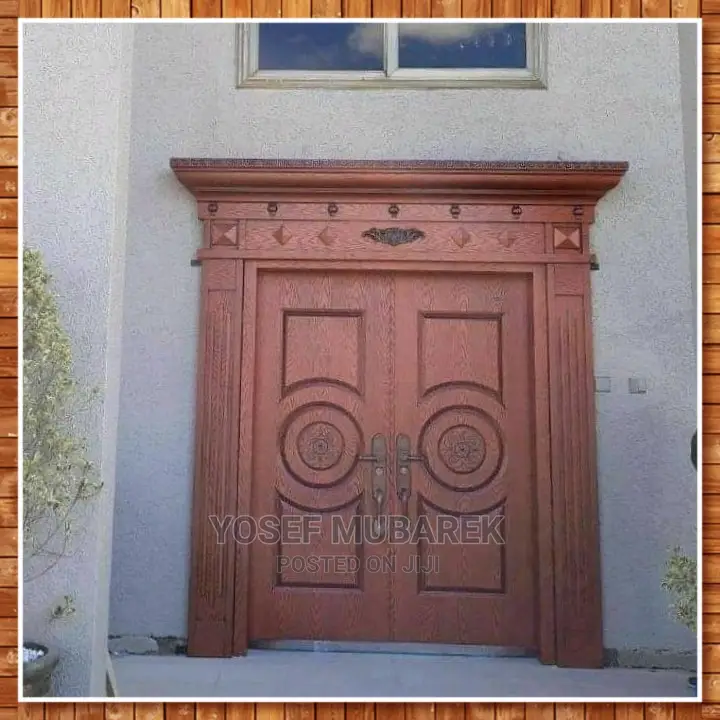 ውብ ጠንካራ በር