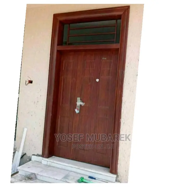 ውብ ጠንካራ በር